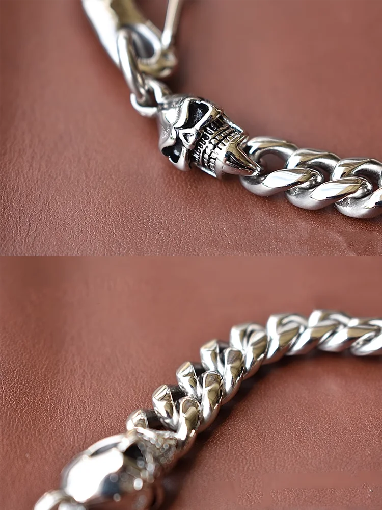 316 Stainless Steel Skull Keychain Pendant – Trendy Accessory for Men. Unique Badass birthday gifts. Unique Badass Biker Christmas gifts for badasses. Badass skull accessories. Unique Valentine gifts for him. Unique Anniversary gift for him. Unique Anniversary gift for my badass husband. Unique Badass Birthday gift for my badass boyfriend. Badass Birthday gift for my badass husband. Badass gift for bikers.