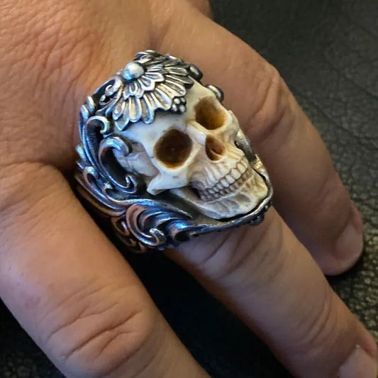 Antler Skull Ring – Vintage Silver-Plated Biker Ring for Men and Women (Adjustable US Size 12–14)