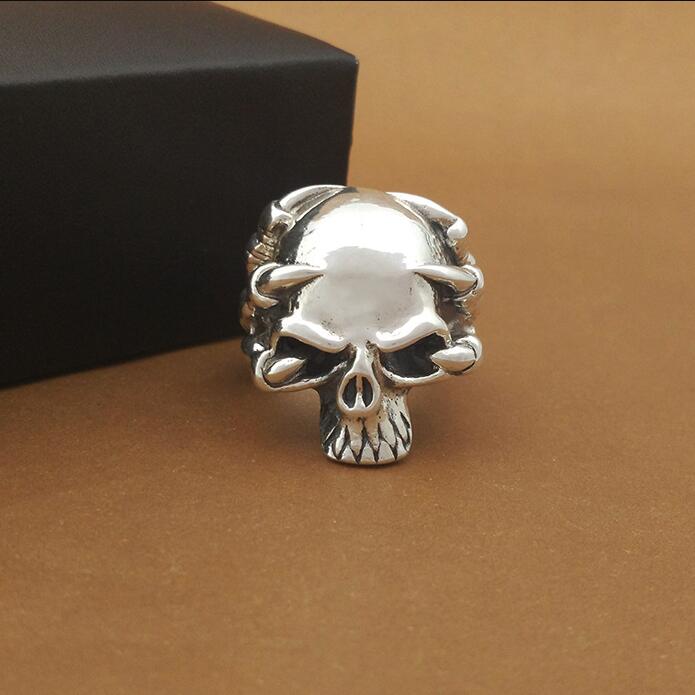 925 Silver Power-Paw-Skull Ring - Cool Punk Jewelry for Men. Skull ring for men. skull ring for women. badass skull rings. badass skull jewelry. badass skull accessories. badass Christmas gifts. Badass birthday gifts. Badass Valentine's gift. Badass Anniversary gifts.