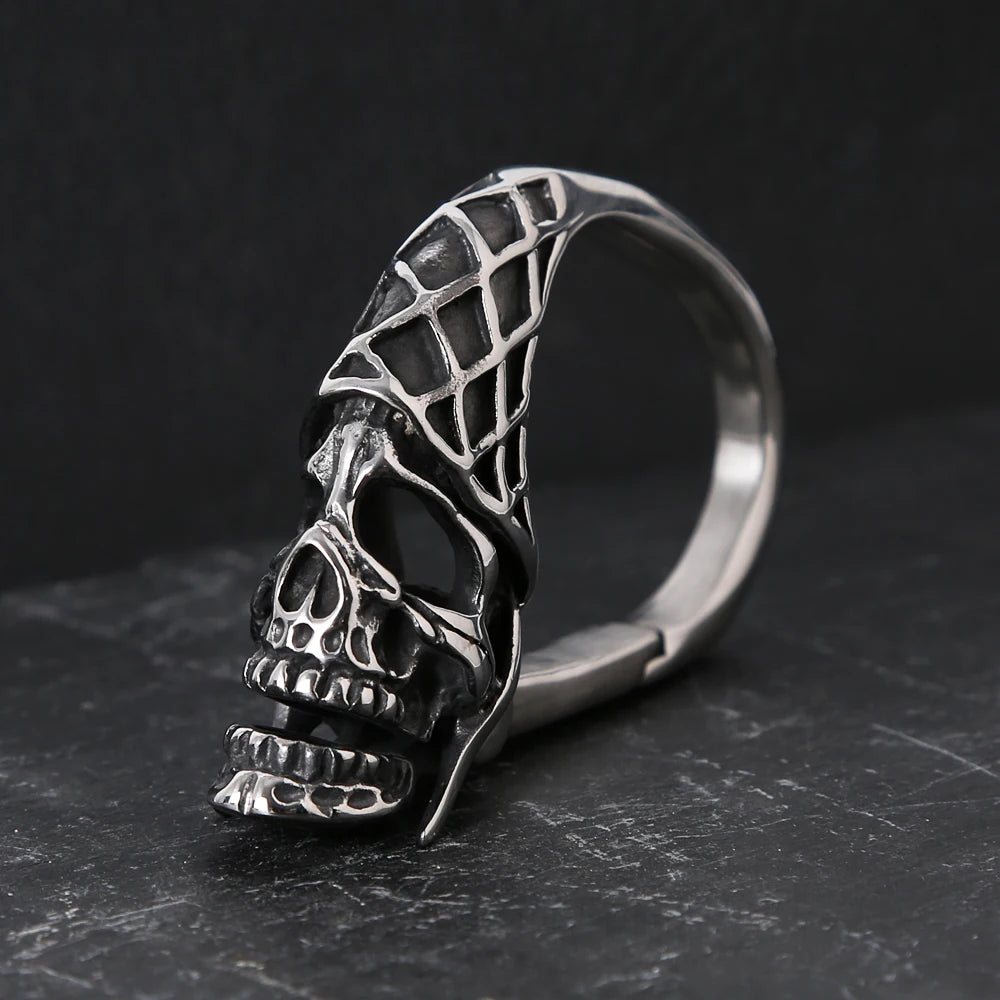 Antique Stainless Steel Clasp Skull Keyring. Badass gifts for badass. Badass birthday gifts. Badass Christmas gifts for badasses. Badass skull accessories. Valentine gifts for him. Anniversary gift for him. Anniversary gift for my badass husband. Badass Birthday gift for my badass boyfriend. Badass Birthday gift for my badass husband.