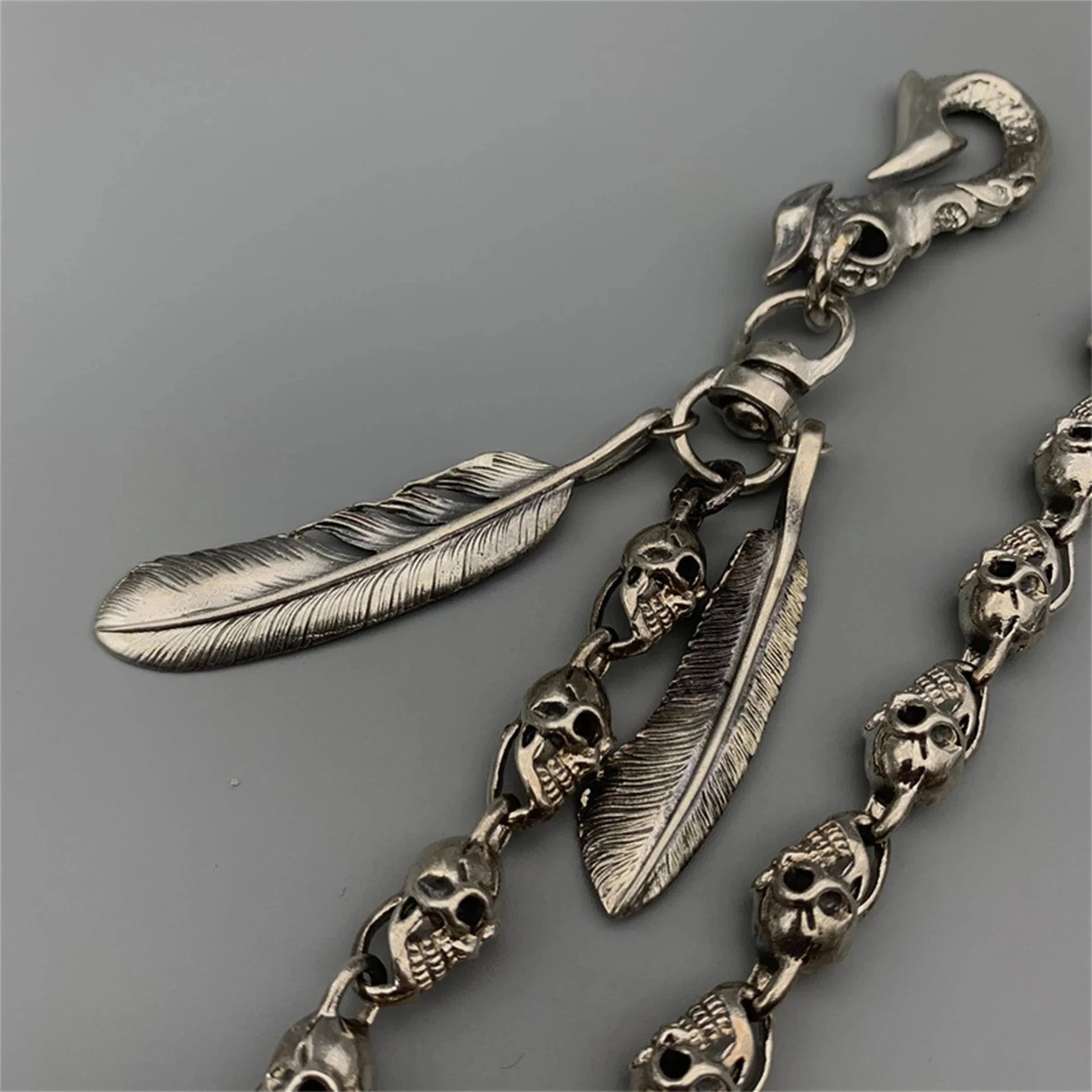 Vintage Solid Copper Skull Feather Keychain Wallet Chain. Badass gifts for badass. Badass birthday gifts. Badass Christmas gifts for badasses. Badass skull accessories. Valentine gifts for him. Anniversary gift for him. Anniversary gift for my badass husband. Badass Birthday gift for my badass boyfriend. Badass Birthday gift for my badass husband.