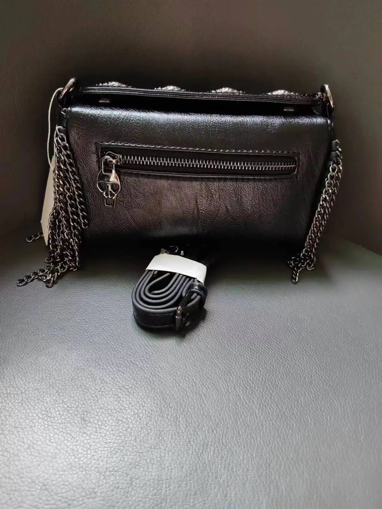 2024 High-Quality Party Punk Skull Crossbody Bag - Girls' Messenger Handbag. Birthday gift for a gothic lady. Party handbag for women. Halloween party bag. Christmas party bag for cool girls. Christmas gift for a gothic girl. Unique Skull handbag for party.