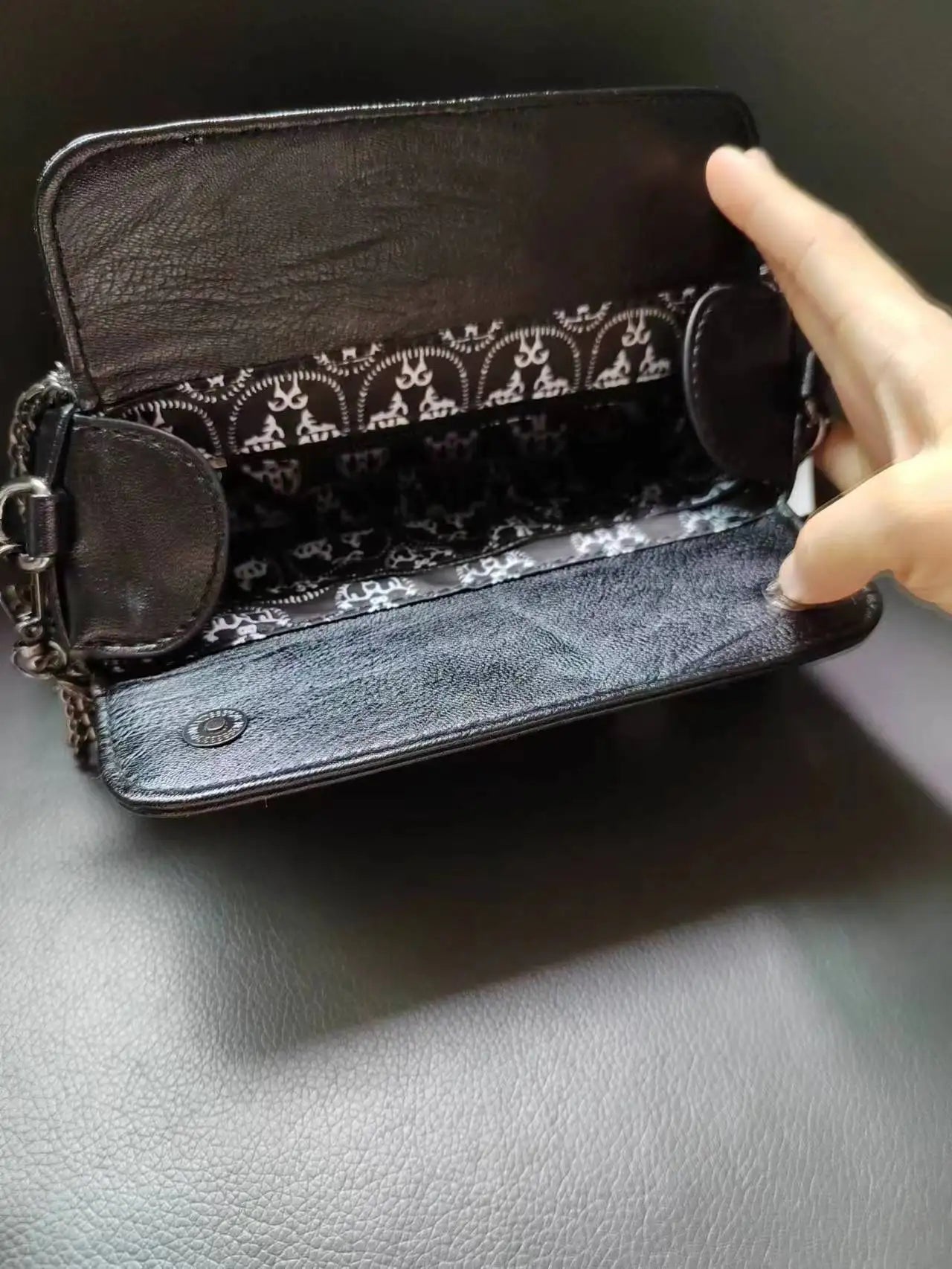 2024 High-Quality Party Punk Skull Crossbody Bag - Girls' Messenger Handbag. Birthday gift for a gothic lady. Party handbag for women. Halloween party bag. Christmas party bag for cool girls. Christmas gift for a gothic girl. Unique Skull handbag for party.
