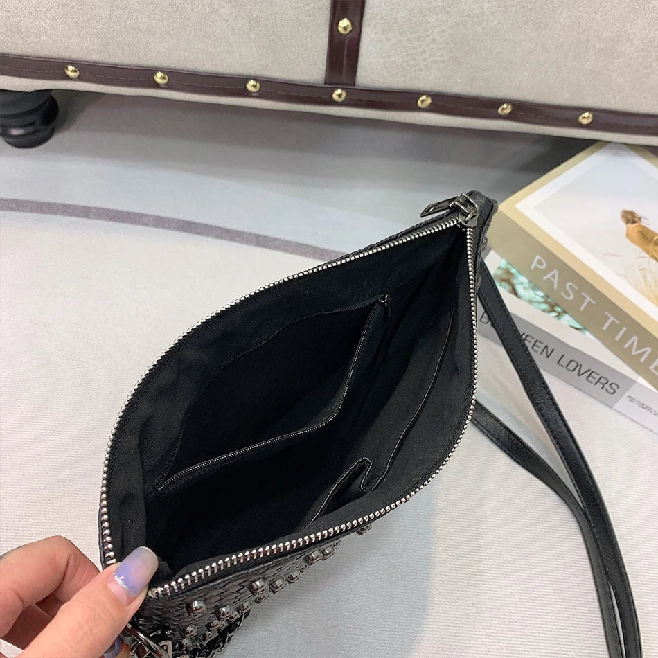 Fashionable Black Skull Gothic Purse. Badass skull accessories. Badass skull purse. Gothic skull purse. Gothic handbags for women. Skull handbags for gifts. Christmas gifts. Badass skull birthday gifts.