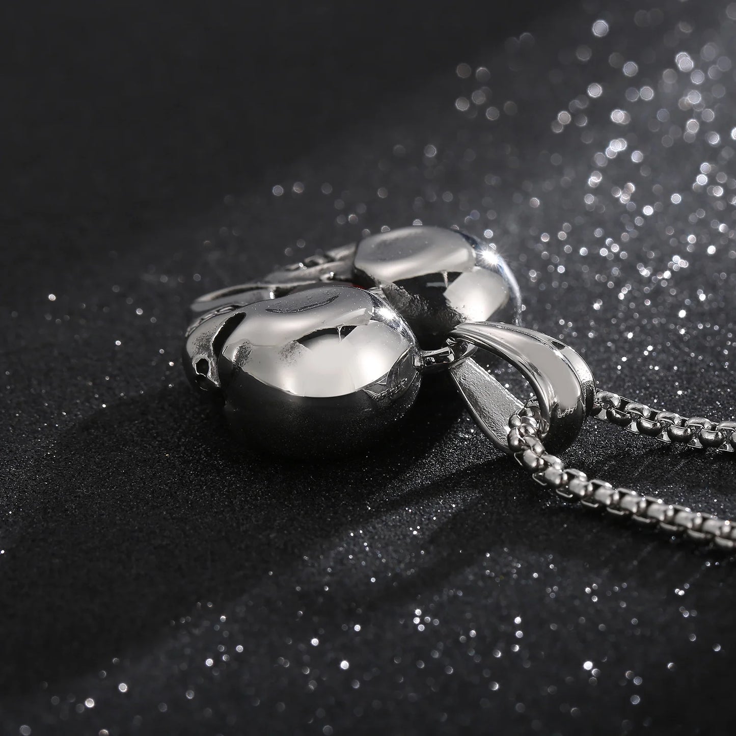 316L Stainless Steel Love Heart Skull Red Gemstone Pendant Necklace. Badass skull pendant for men. Badass gifts for badass. Badass birthday gifts. Badass Christmas gifts for badasses. Badass biker skull pendant necklace. Badass sbiker skull jewelry. Badass skull jewelry. Badass skull accessories.
