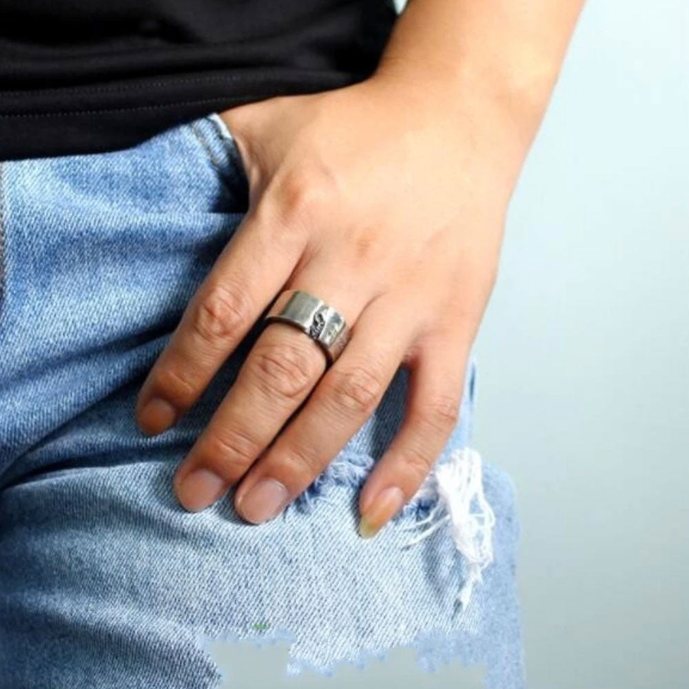 925 Sterling Silver Hidden Devil Skull Ring. Badass skull ring for men. Cool gift for cool man. Badass gift for bikers. Badass jewelry. Badass biker skull jewelry. Badass skulll accessories. Badass gift for badass. Badass skull accessories. Badass skull jewelry. Christmas gift for badass. Christmas gift for bikers. Christmas gifts for tattoo artists.