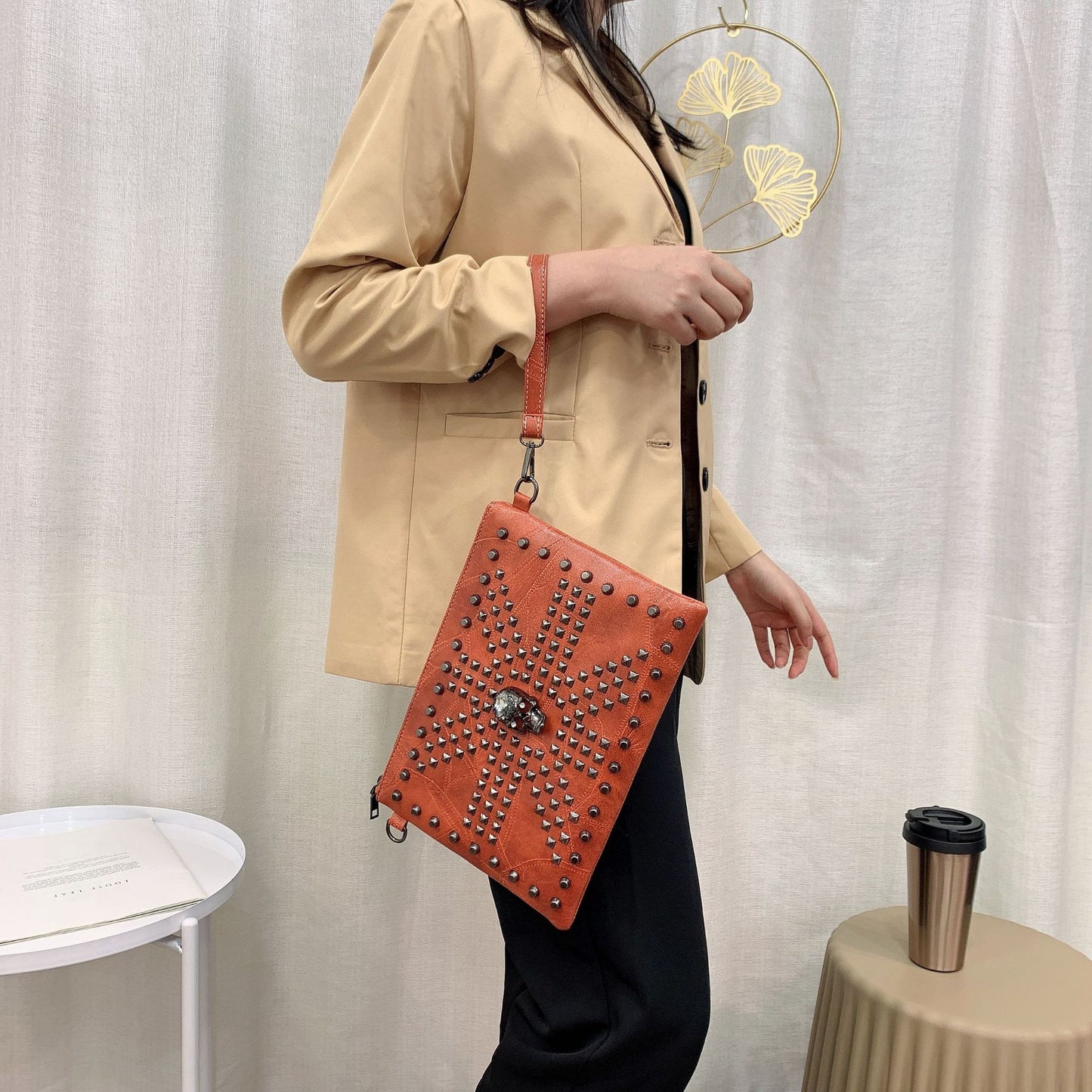 Unisex Messenger Skull Bags. Badass skull handbag. Badass gifts. Badass skull accessories. Badass messenger handbag for men and women.