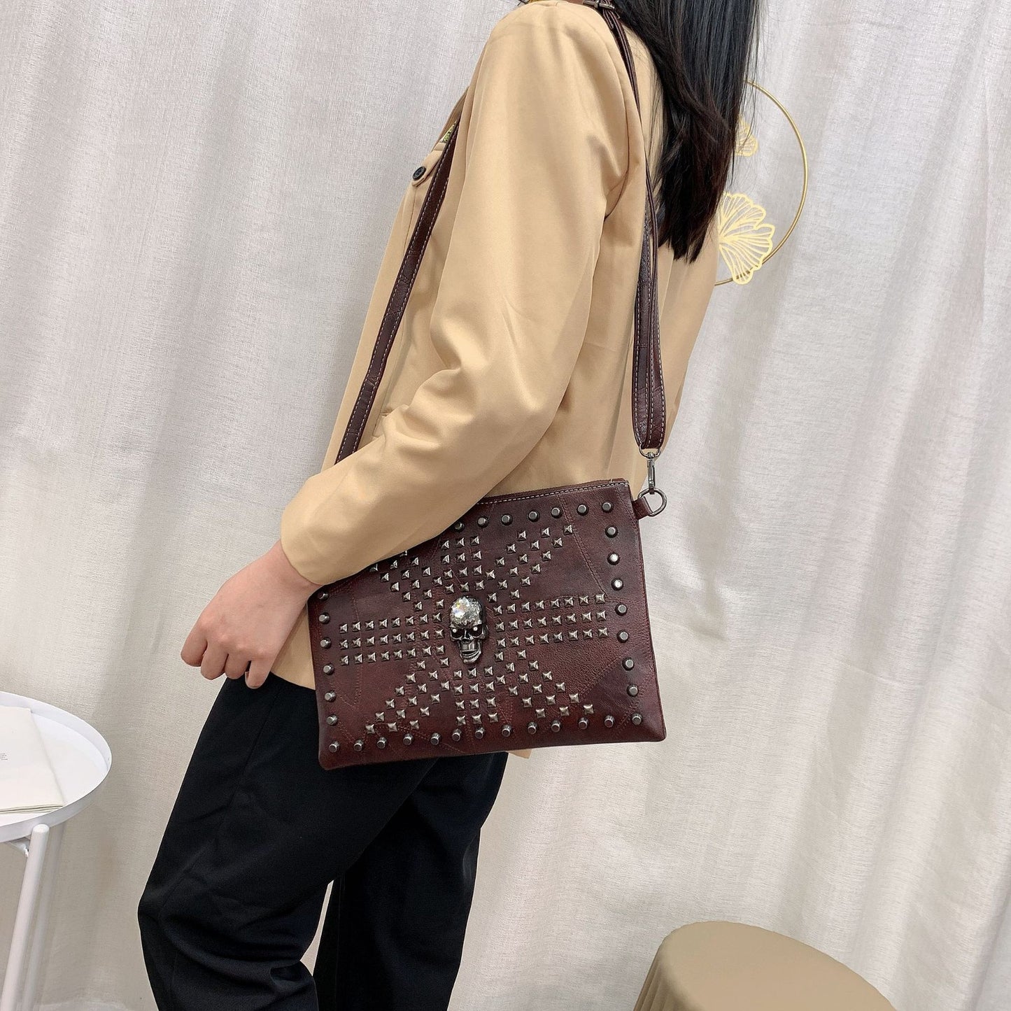 Unisex Messenger Skull Bags. Badass skull handbag. Badass gifts. Badass skull accessories. Badass messenger handbag for men and women.