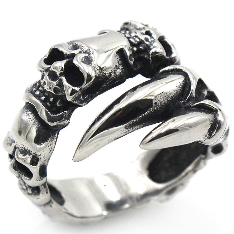 Vintage Punk Rock Beast Claw Skull Ring. Badass Skull Ring for Men. Skull Rings for Men. Badass skull jewelry. badass skull accessories. Badass biker jewelry.