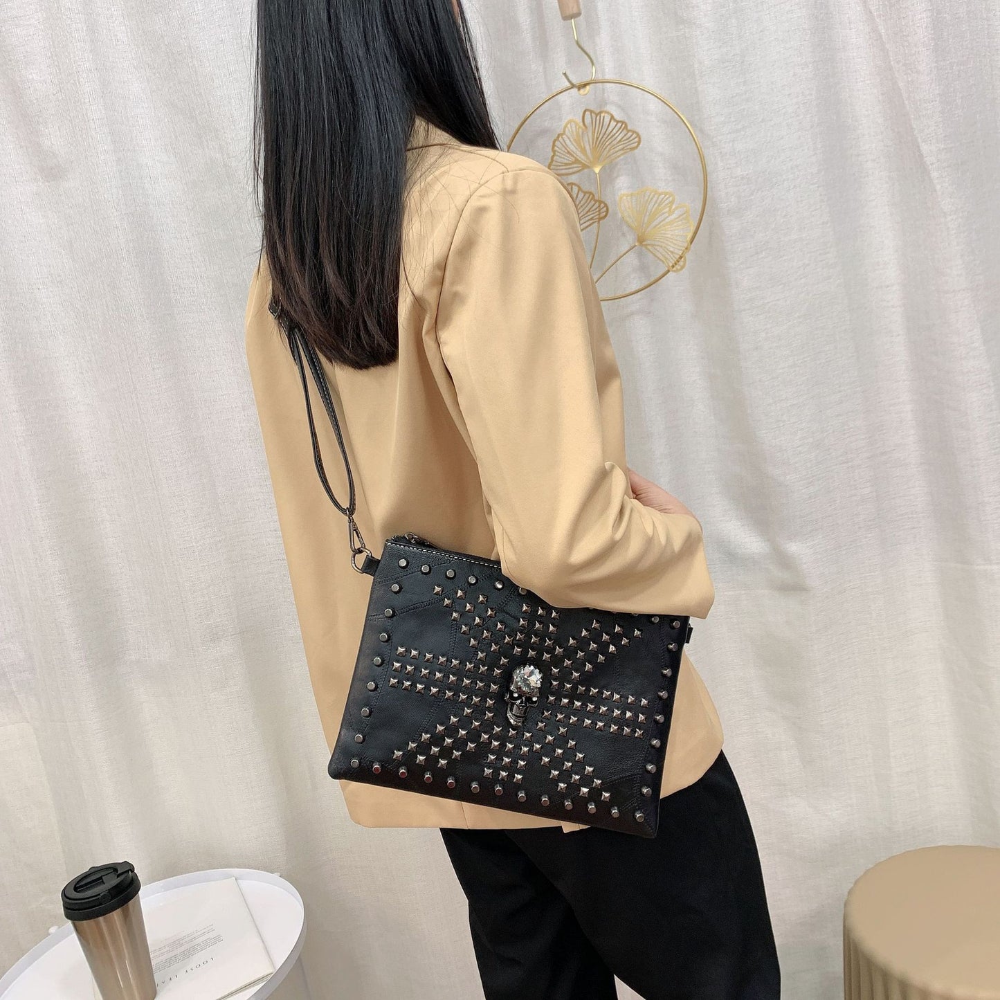 Unisex Messenger Skull Bags. Badass skull handbag. Badass gifts. Badass skull accessories. Badass messenger handbag for men and women.