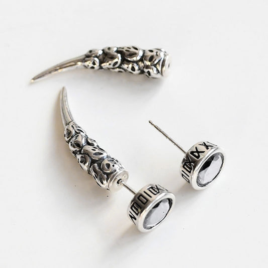Vintage Wolf Tooth Skull Stud Earrings. Badass skull earrings. Skull earrings for men and women. Badass skull jewelry. Badass biker jewelry. badass skull accessories.