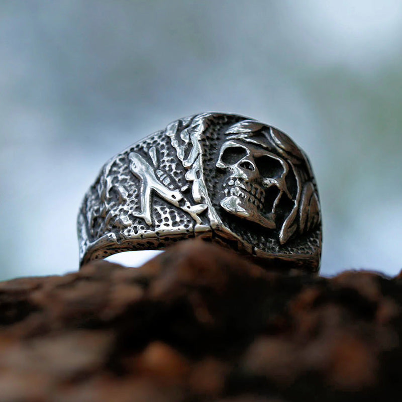 Stainless Steel Aviator Soldier Skull Ring. Pilot Skull RIng. Badass skull ring. Badass skull accessories. badass skull jewelry.