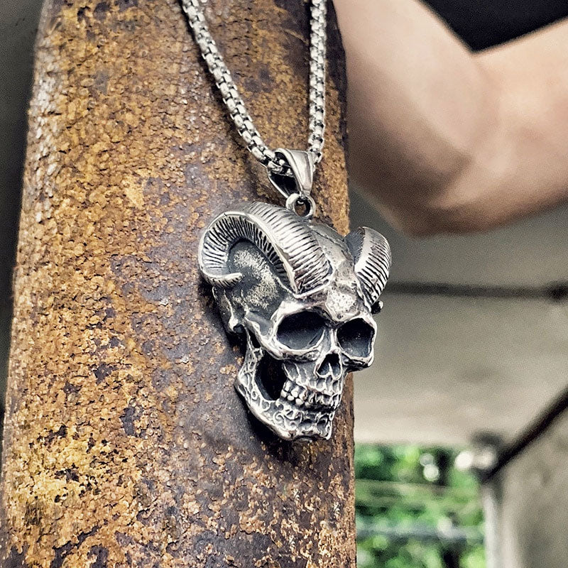 Unique Death Horned Skull Pendant Necklace