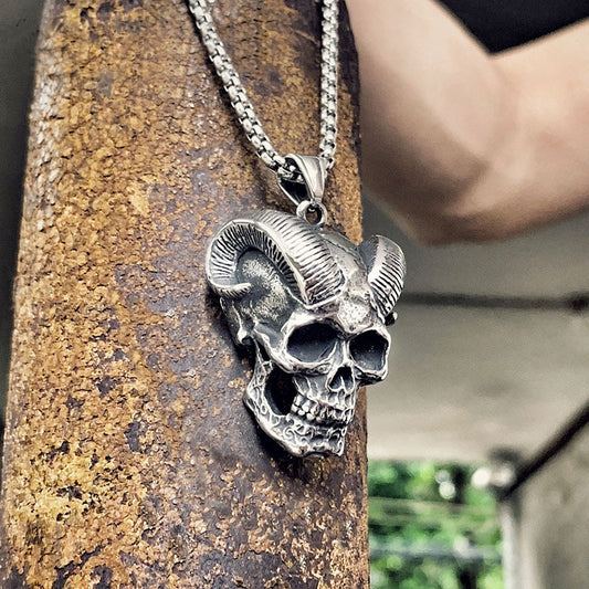 Unique Death Horned Skull Pendant Necklace