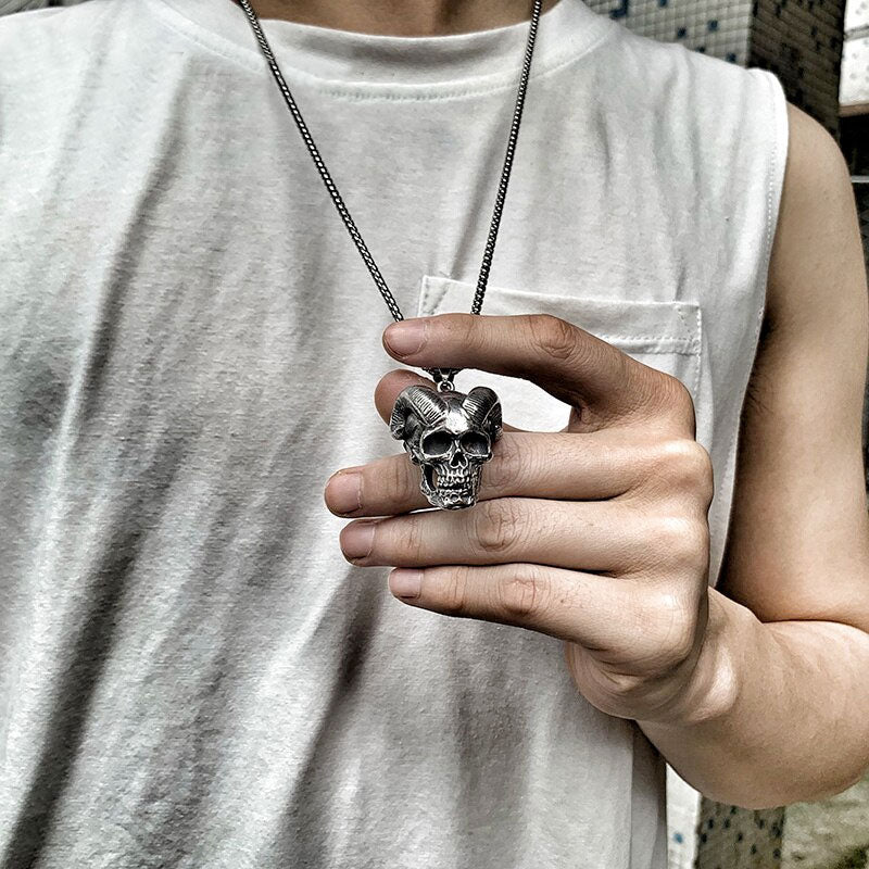 Unique Death Horned Skull Pendant Necklace