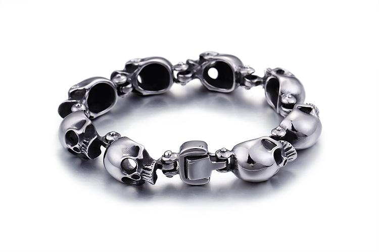 316 Stainless Steel Skull Heads Charm Bracelet. Badass skull bracelets. Badass skull jewelry. Badass skull accessory. Badass biker skull bracelet. Badass biker bracelets.