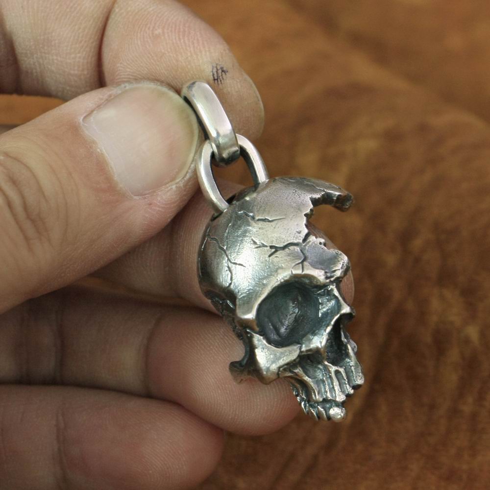 925 Sterling Silver Damaged Half Face Skull Biker Pendant. Badass gift for men. Cool gift for cool man. Badass gift for bikers. Badass jewelry. Badass biker skull jewelry. Badass skulll accessories. Badass gift for badass. Badass skull accessories. Badass skull jewelry. Christmas gift for badass. Christmas gift for bikers. Christmas gifts for tattoo artists.
