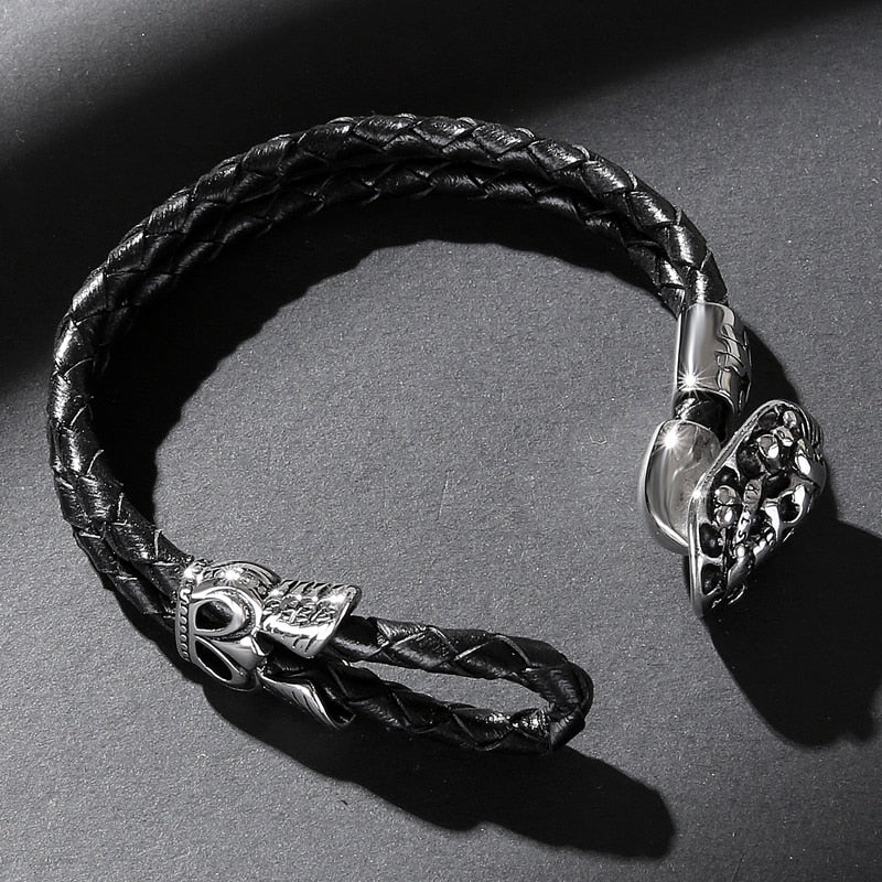 Retro Punk Stainless Steel Skull Bracelet. Retro Punk Stainless Steel Skull Bracelet. Badass Biker Skull bracelet. Badass biker bracelet. Badass Skull Accessories. Badass skull jewelry.