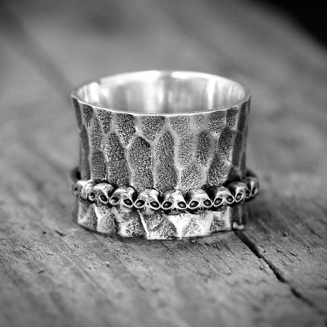 Metallic Women Prong Setting Skull Ring