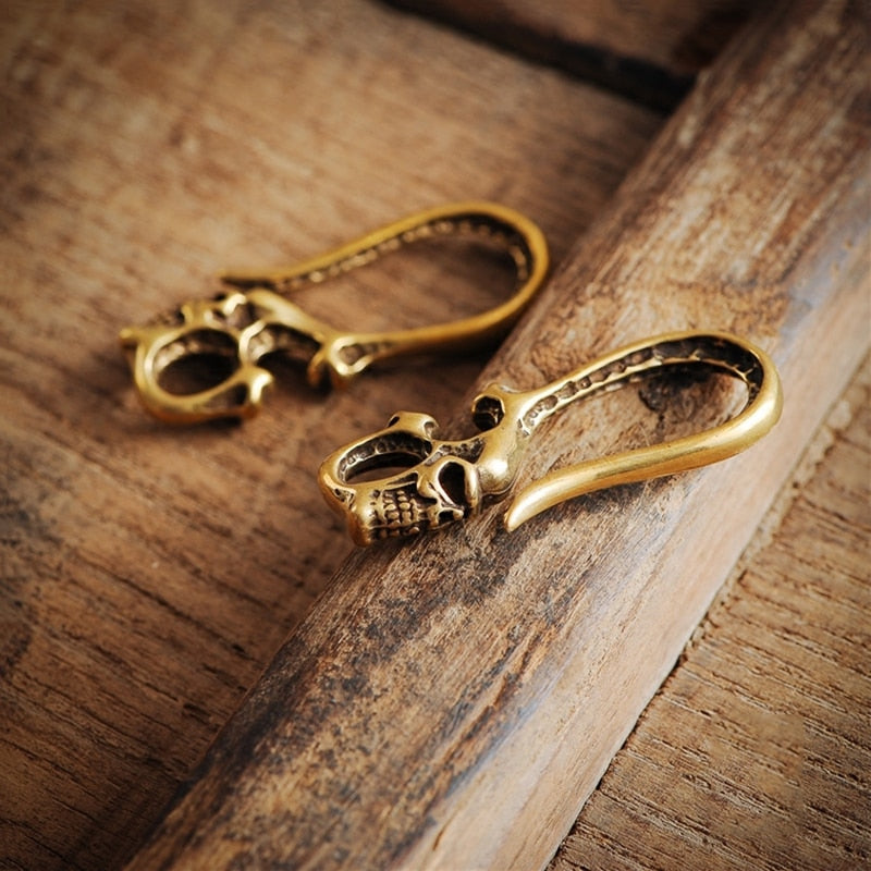 Vintage Brass Skull Head Keychain Hook. Badass birthday gifts. Badass Christmas gifts for badasses. Badass skull accessories. Valentine gifts for him and her. Anniversary gift for him and her. Anniversary gift for my badass husband and wife. Badass Birthday gift for my badass boyfriend and girlfriend. Badass Birthday gift for my badass husband and wife. Coolest gift for dad. Special gift for father's day.