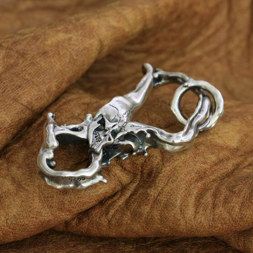 925 Sterling Silver Kissing Skull Pendant