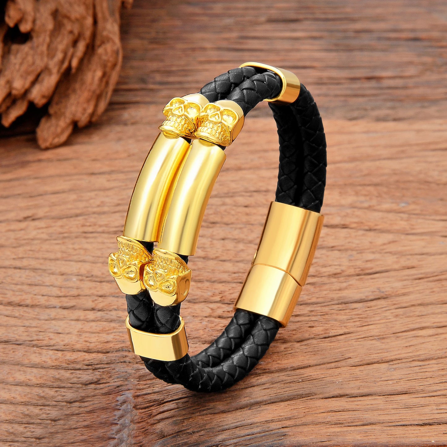 Goth Rock Skull Bracelet – Stainless Steel & Leather Biker Bangle for Men. Unique Valentine gifts for him. Unique Anniversary gift for him. Unique Anniversary gift for my badass husband. Unique Badass Birthday gift for my badass boyfriend. Badass Birthday gift for my badass husband. Badass gift for bikers. Skull key cover for Honda. Key cover for motorcycles. Bikers in Canada, Germany, UK, Spain.