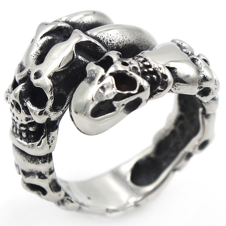 Vintage Punk Rock Beast Claw Skull Ring. Badass  Skull Ring for Men. Skull Rings for Men. Badass skull jewelry. badass skull accessories. Badass biker jewelry.