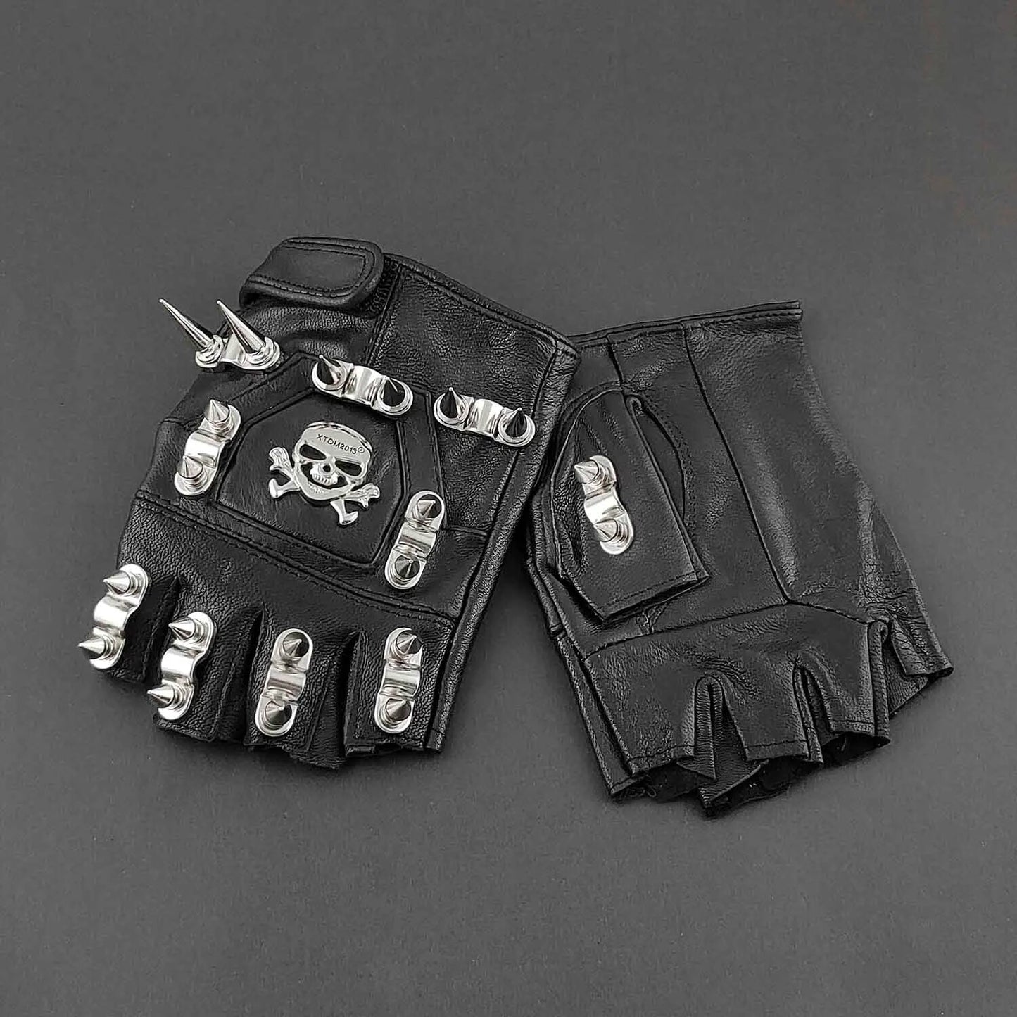Rivet Leather Skull Trucker Motorcycle Fingerless Gloves for Men. Badass biker skull gloves. Badass biker gloves. Biker gloves.