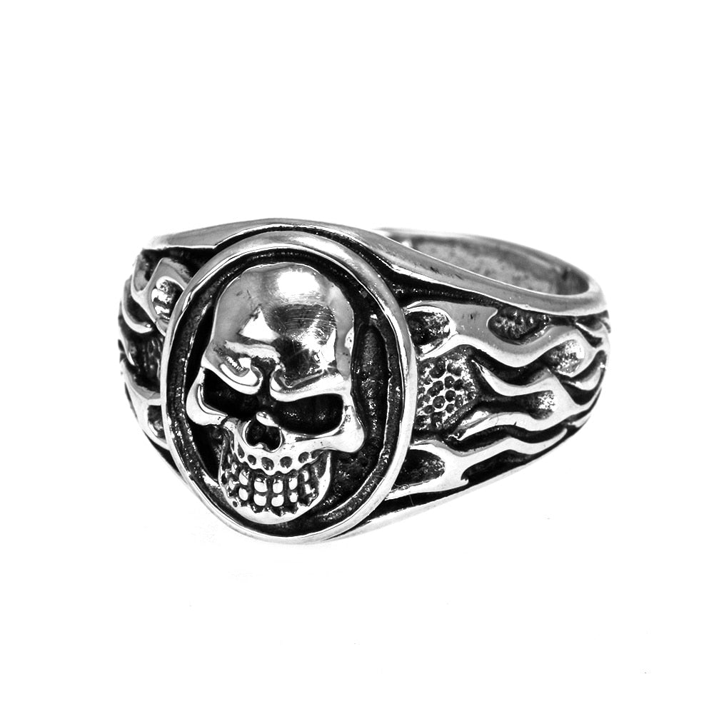 925 Sterling Silver Vintage Hell Fire Skull Ring for Men. Skull ring for men. Badass skull rings. Edgy Skull Rings. Badass skull jewelry. Badass skull accessories.