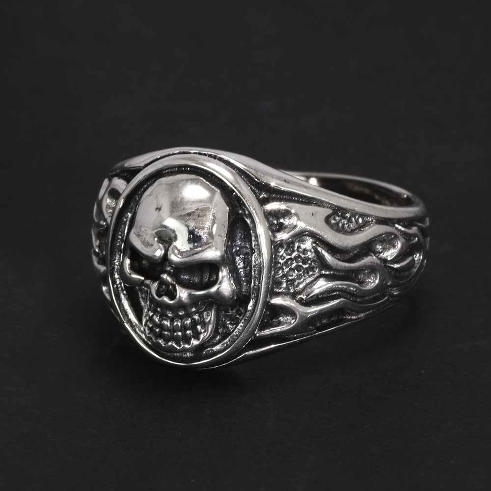 925 Sterling Silver Vintage Hell Fire Skull Ring for Men. Skull ring for men. Badass skull rings. Edgy Skull Rings. Badass skull jewelry. Badass skull accessories.