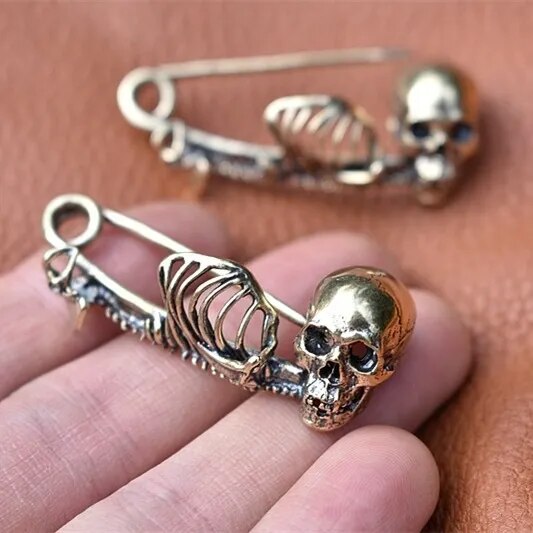 Dark Retro Gothic Skull Safety Brooch