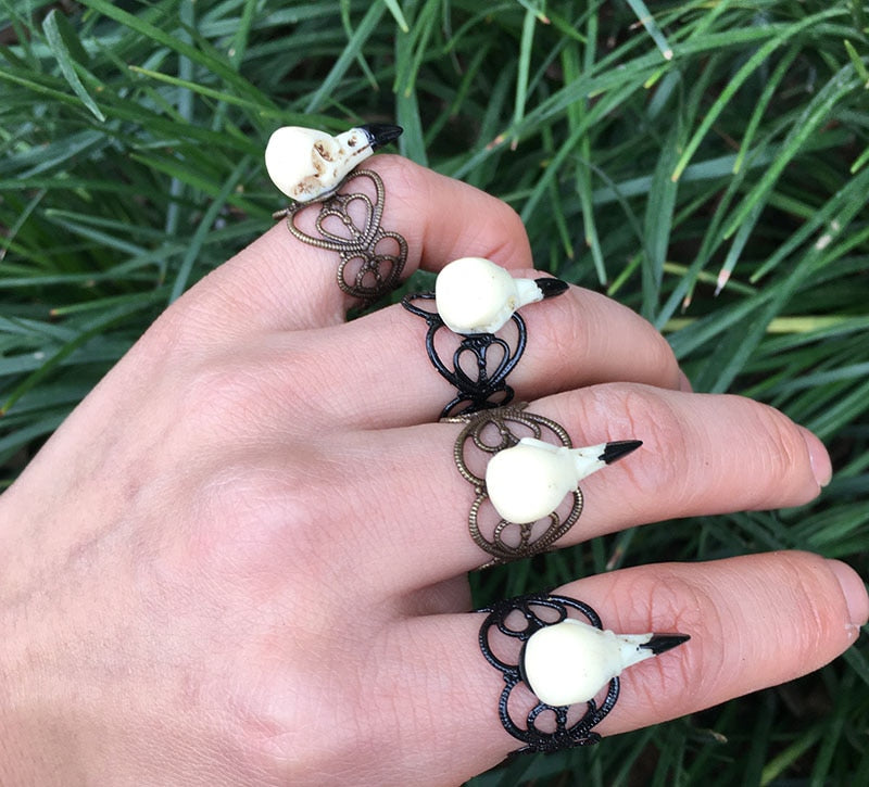 Adjustable Spooky Crow Skull Rings. Gothic Black Crow Skull Ring. Badass gothic skull ring. Badass skull ring. Badass skull jewelry. Badass skull accessories.