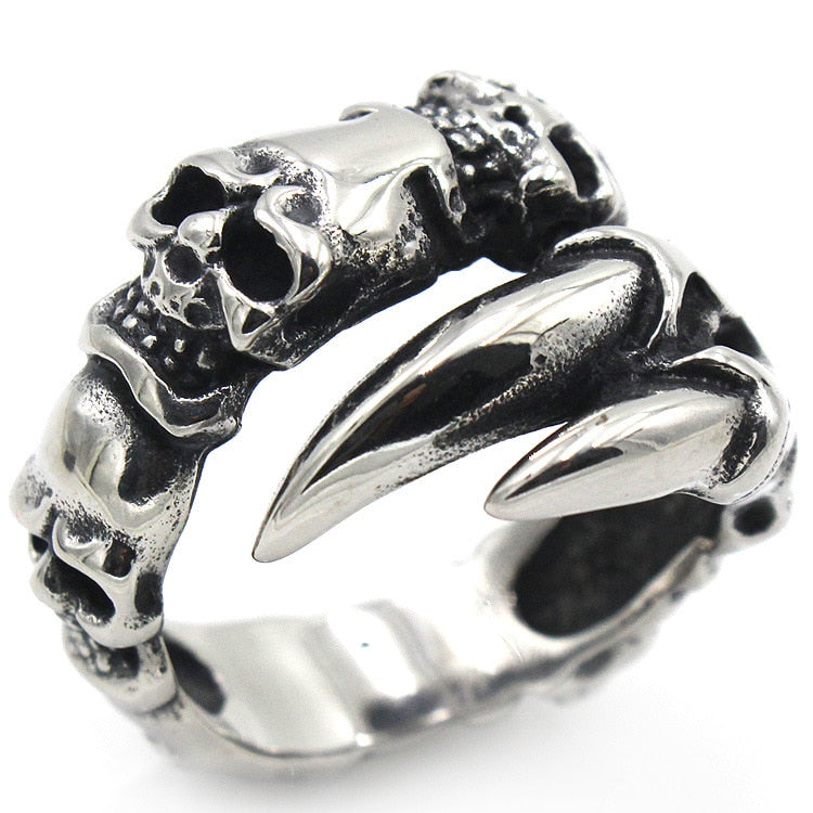 Vintage Punk Rock Beast Claw Skull Ring. Badass  Skull Ring for Men. Skull Rings for Men. Badass skull jewelry. badass skull accessories. Badass biker jewelry.