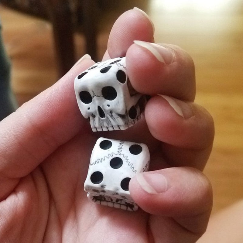 Skull Dice or Die