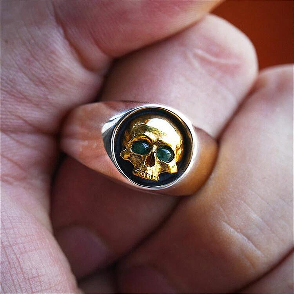 Resizable Vintage Green Zircon Skull Ring. Skull ring for men, skull ring for women. Badass skull jewelry. Badass skull accessories.