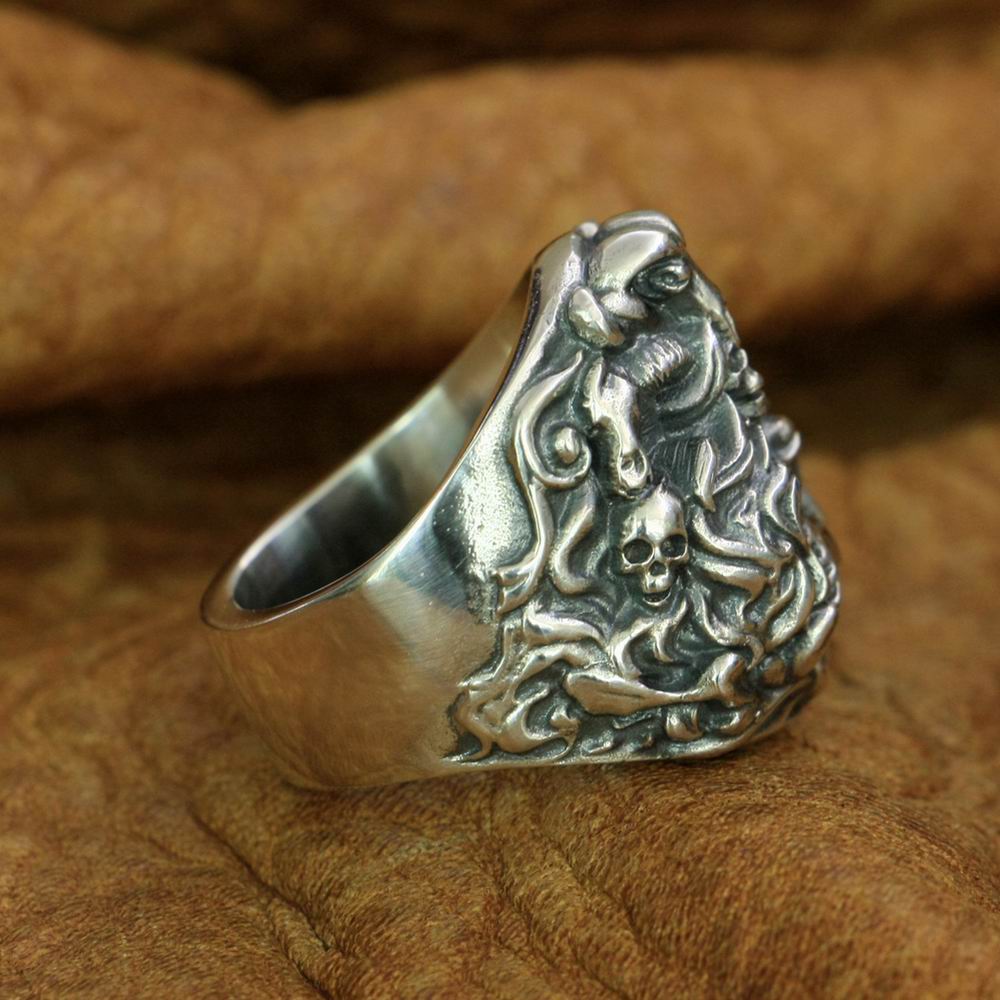925 Sterling Silver Dark Banshee Skull Ring